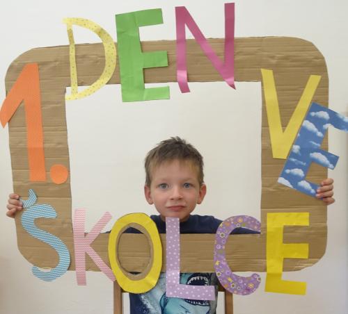 1. DEN VE VESELÉ ŠKOLCE