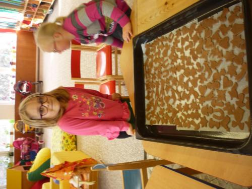 PEČENÍ PERNÍČKŮ - VEVERKY