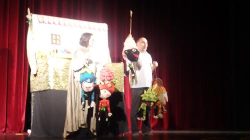 DIVADLO V KK - SEDM TRPAJZLÍKŮ