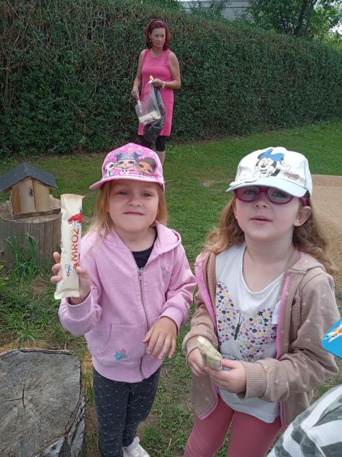 PANÍ KUCHAŘKY SI PŘIPRAVILY PŘEKVAPENÍ PRO DĚTI